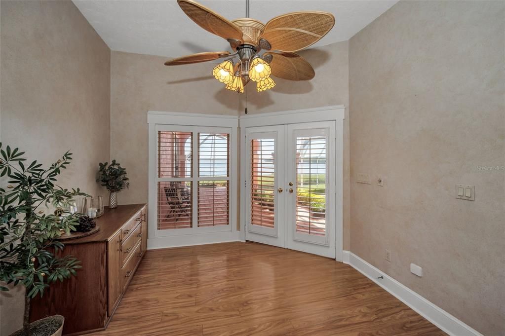 合同活跃: $3,800,000 (4 贝兹, 4 浴室, 5512 平方英尺)