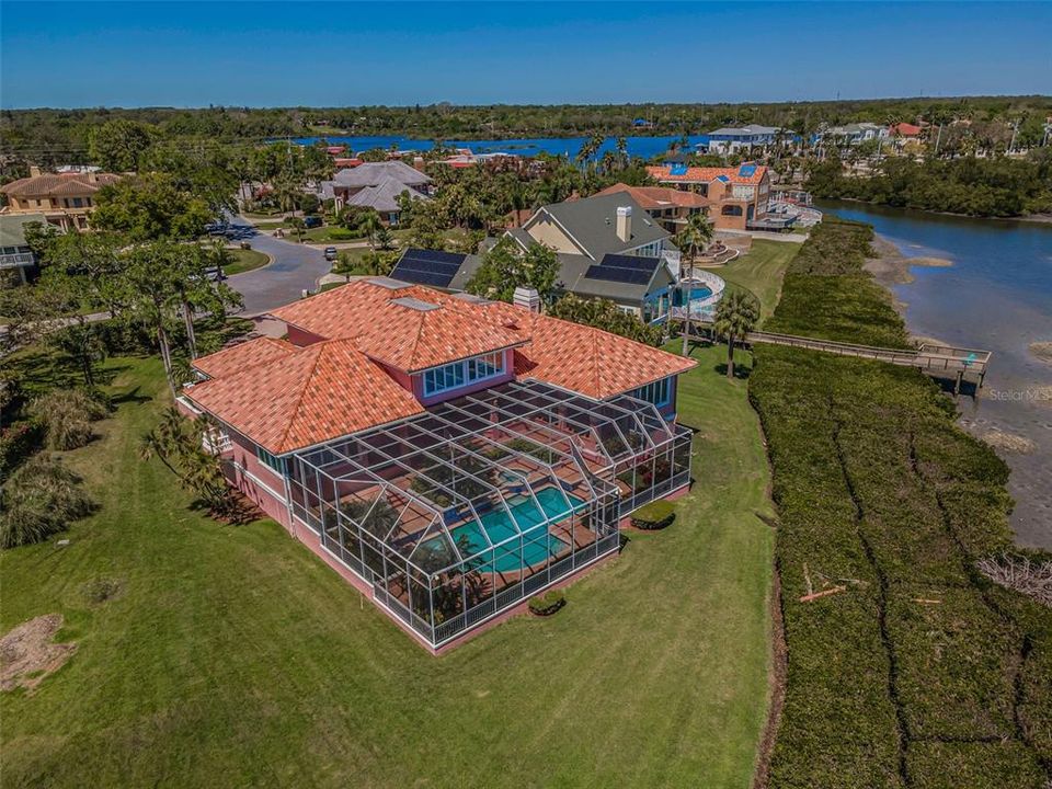 合同活跃: $3,800,000 (4 贝兹, 4 浴室, 5512 平方英尺)