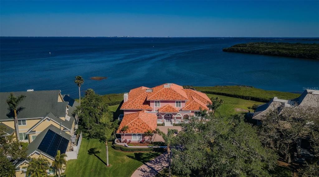 合同活跃: $3,800,000 (4 贝兹, 4 浴室, 5512 平方英尺)