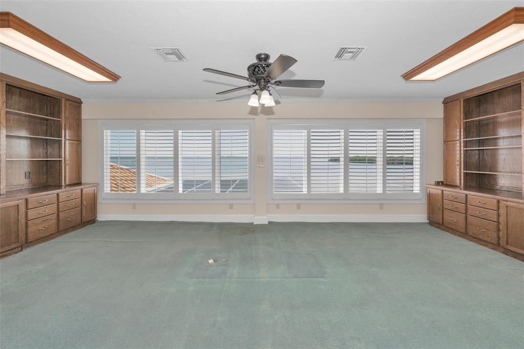 合同活跃: $3,800,000 (4 贝兹, 4 浴室, 5512 平方英尺)