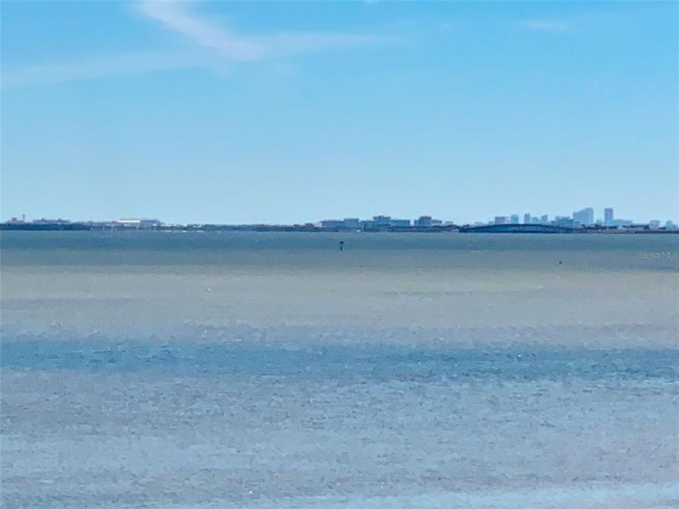 合同活跃: $3,800,000 (4 贝兹, 4 浴室, 5512 平方英尺)