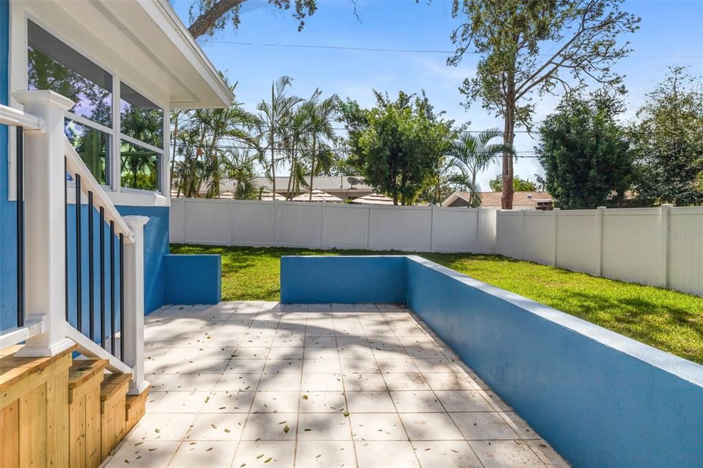 En Venta: $685,000 (3 camas, 2 baños, 1996 Pies cuadrados)