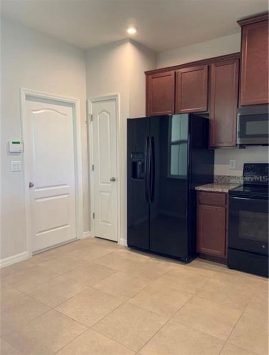 For Rent: $2,000 (3 beds, 2 baths, 1536 Square Feet)