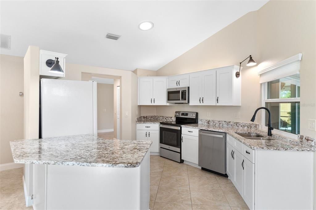 For Sale: $529,900 (3 beds, 2 baths, 1905 Square Feet)