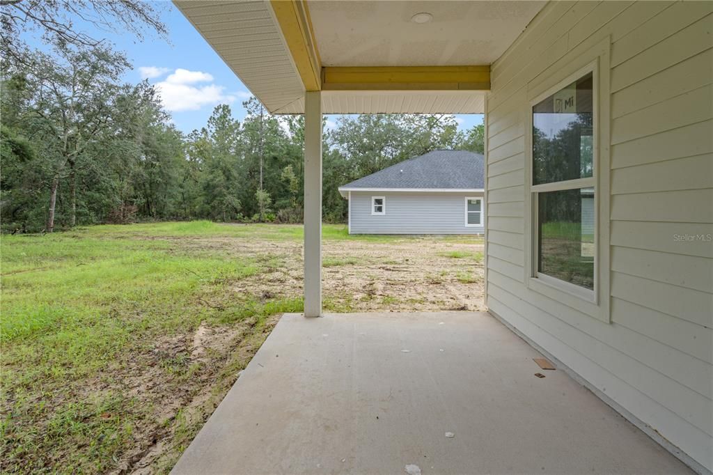 For Sale: $305,000 (3 beds, 2 baths, 1563 Square Feet)