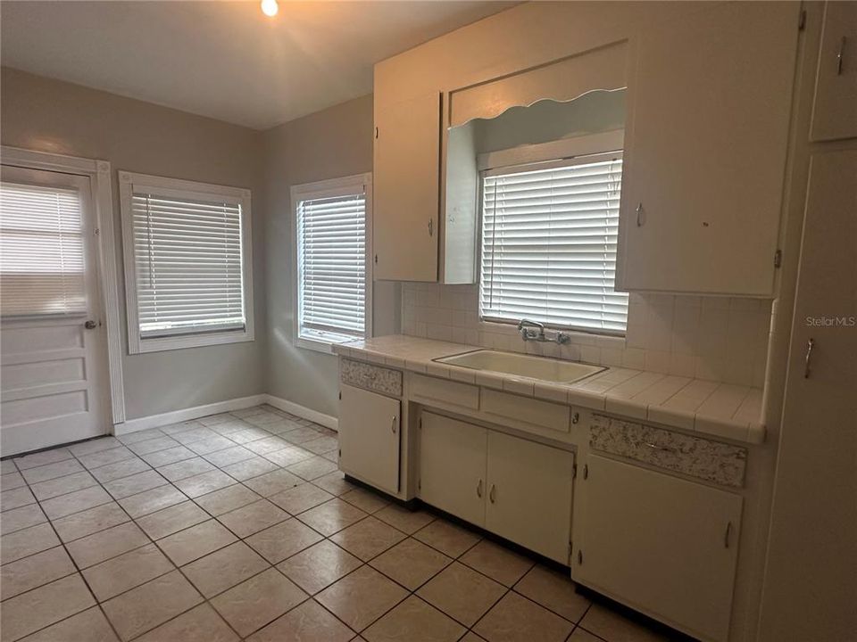 For Sale: $350,000 (0 beds, 0 baths, 2039 Square Feet)