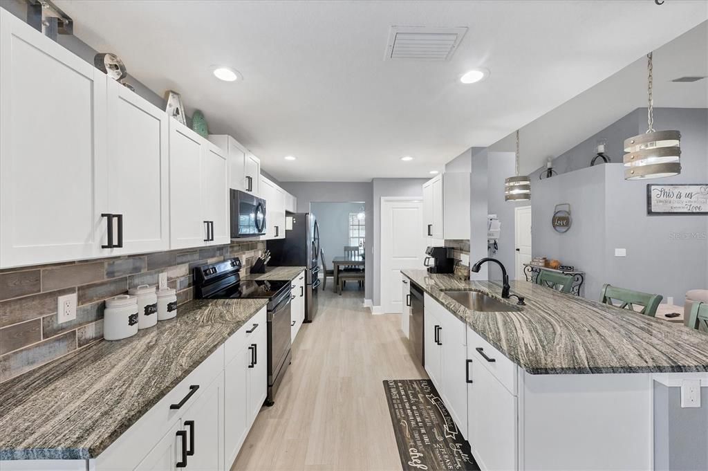 Active With Contract: $402,000 (3 beds, 2 baths, 2084 Square Feet)