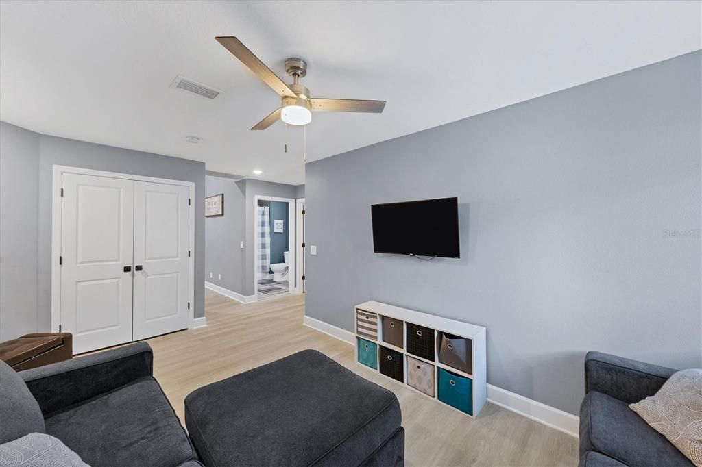 Active With Contract: $402,000 (3 beds, 2 baths, 2084 Square Feet)