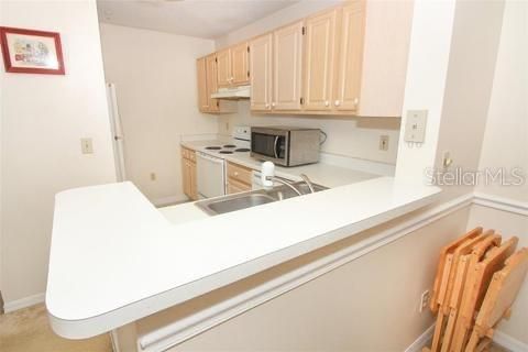 For Rent: $1,395 (1 beds, 1 baths, 657 Square Feet)