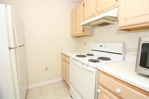 For Rent: $1,395 (1 beds, 1 baths, 657 Square Feet)