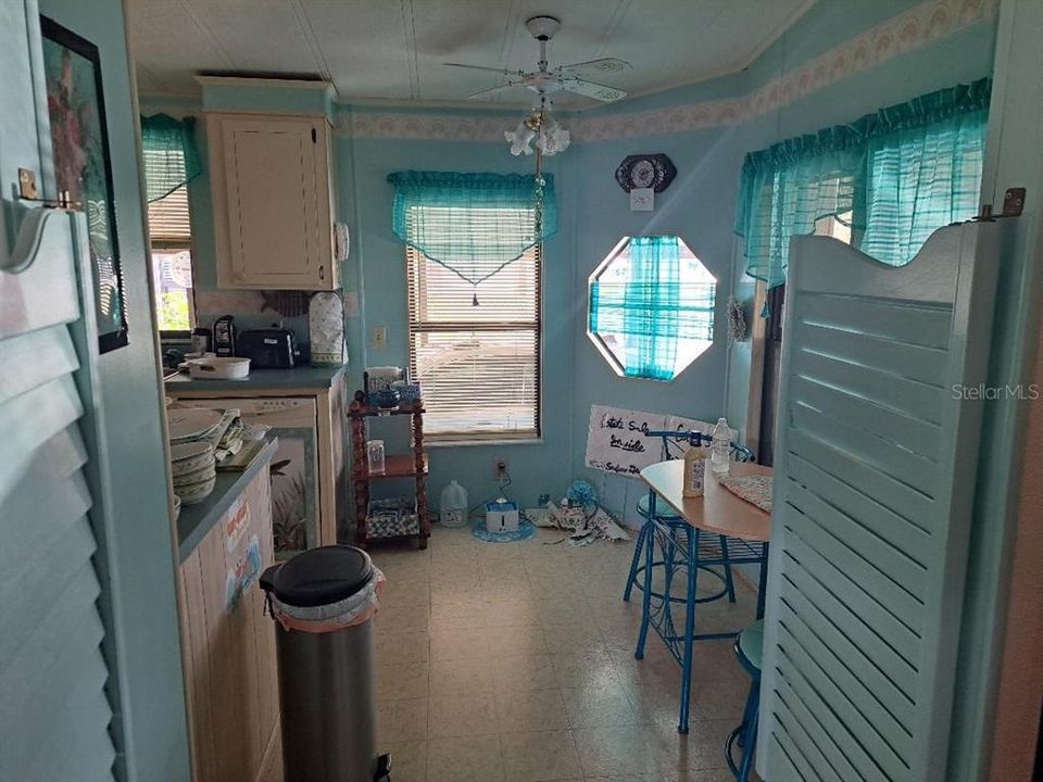 For Sale: $159,000 (2 beds, 2 baths, 1341 Square Feet)