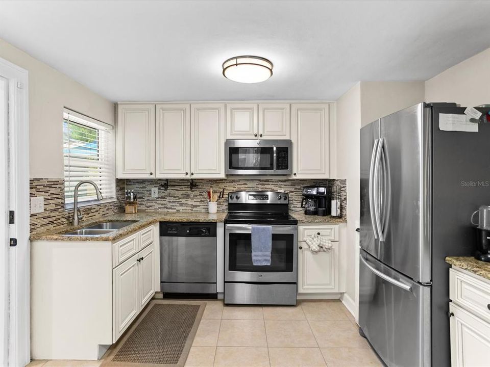 For Sale: $572,500 (3 beds, 2 baths, 1444 Square Feet)