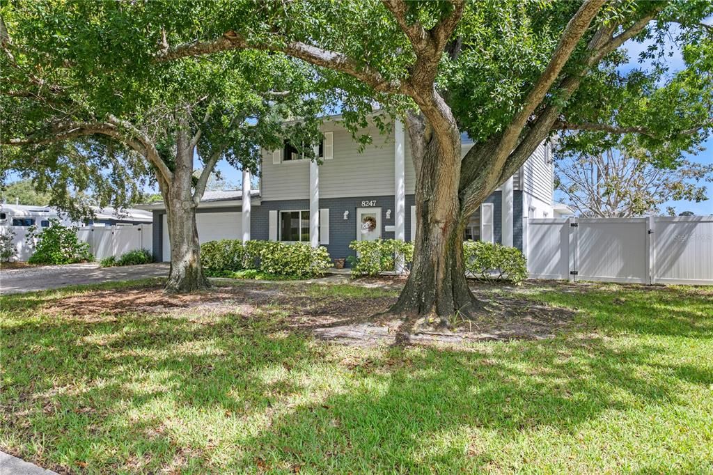 For Sale: $695,000 (3 beds, 2 baths, 2208 Square Feet)