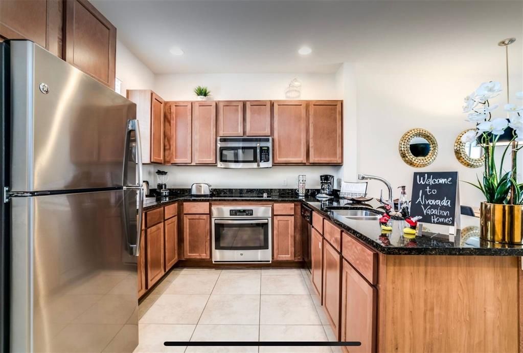 For Sale: $328,500 (2 beds, 2 baths, 1350 Square Feet)