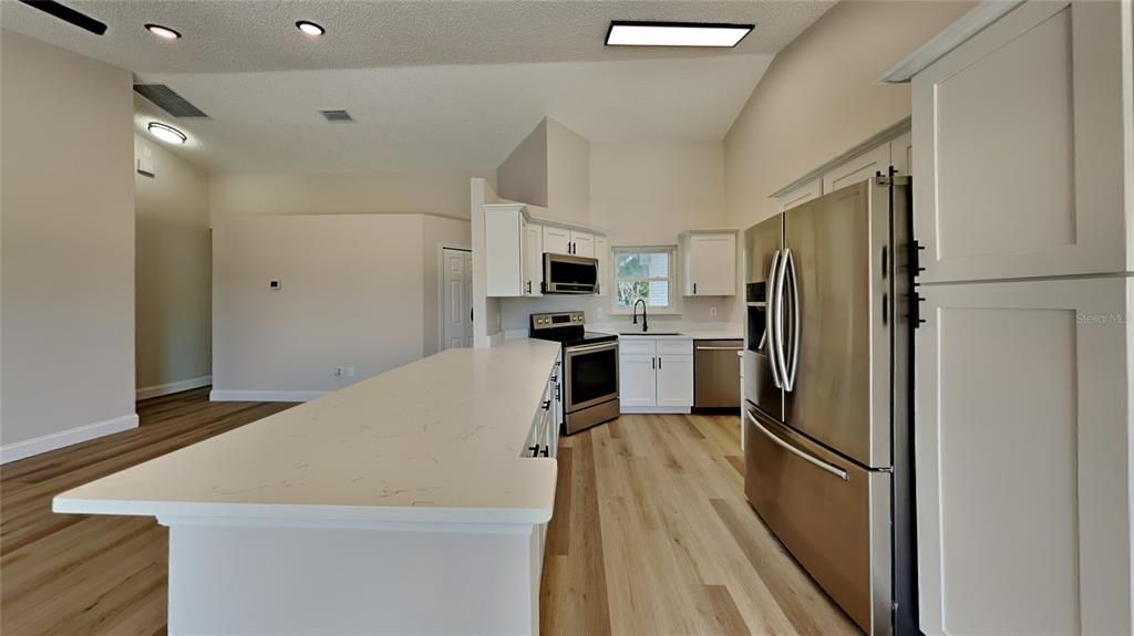 For Sale: $319,900 (3 beds, 2 baths, 1123 Square Feet)