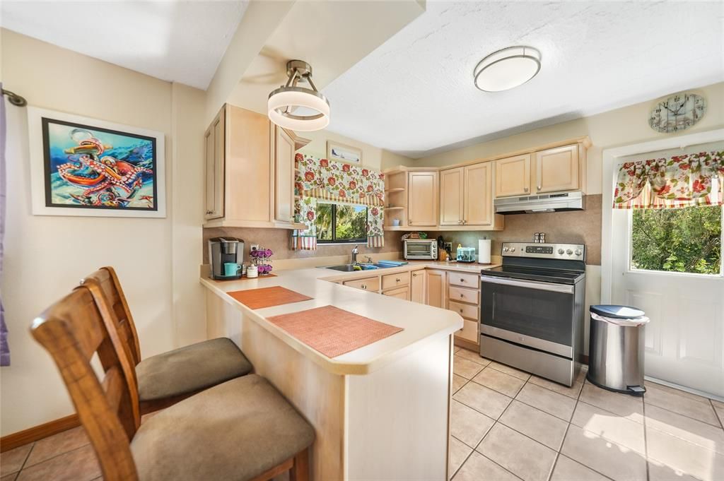 For Sale: $229,900 (3 beds, 2 baths, 1117 Square Feet)