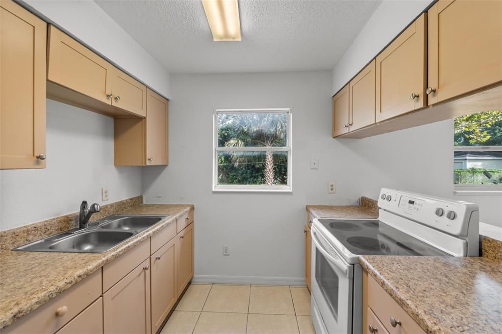 For Sale: $289,900 (3 beds, 1 baths, 1395 Square Feet)