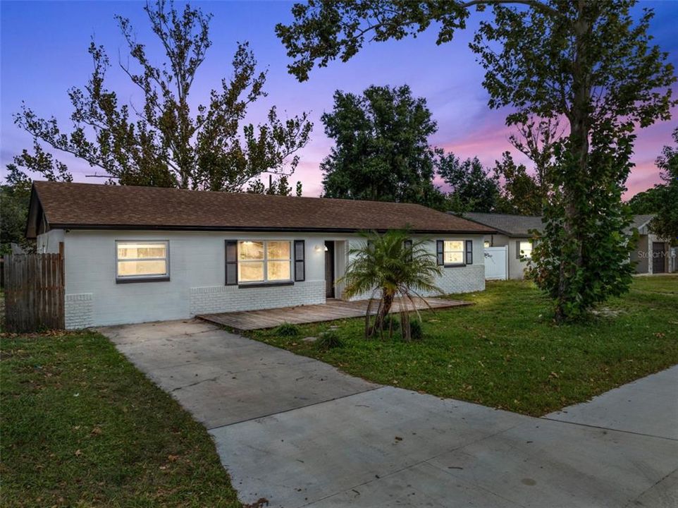 For Sale: $289,900 (3 beds, 1 baths, 1395 Square Feet)