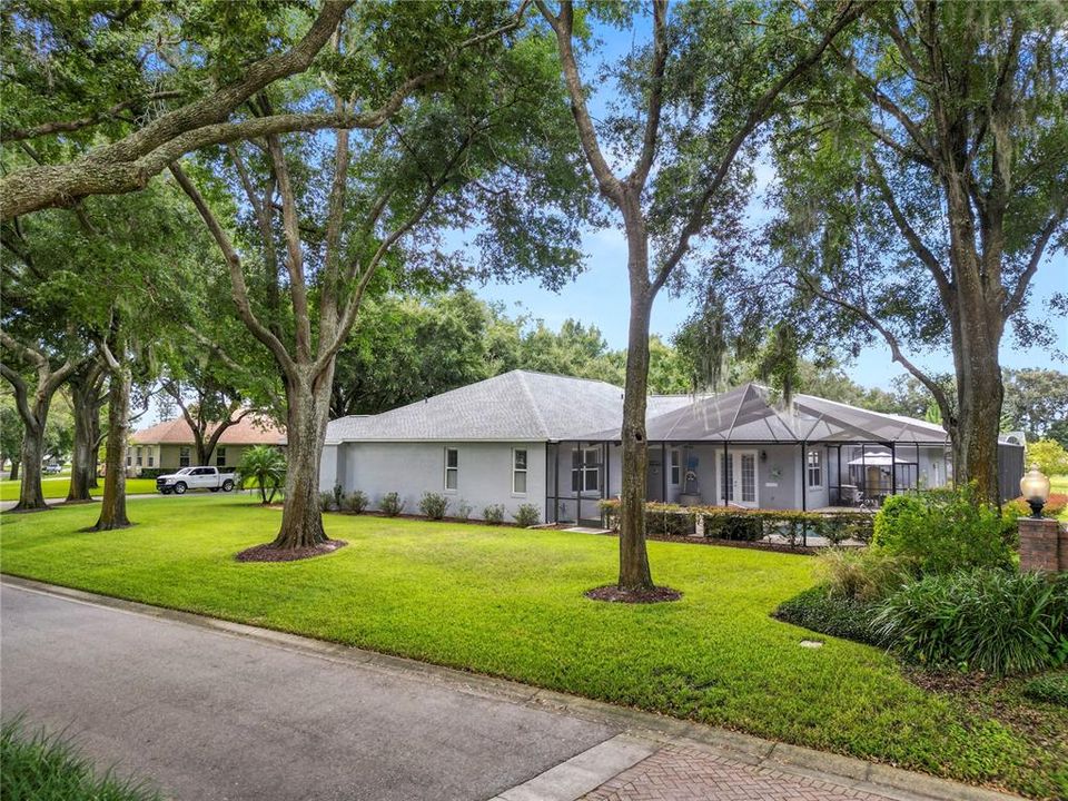 For Sale: $720,000 (4 beds, 3 baths, 2880 Square Feet)