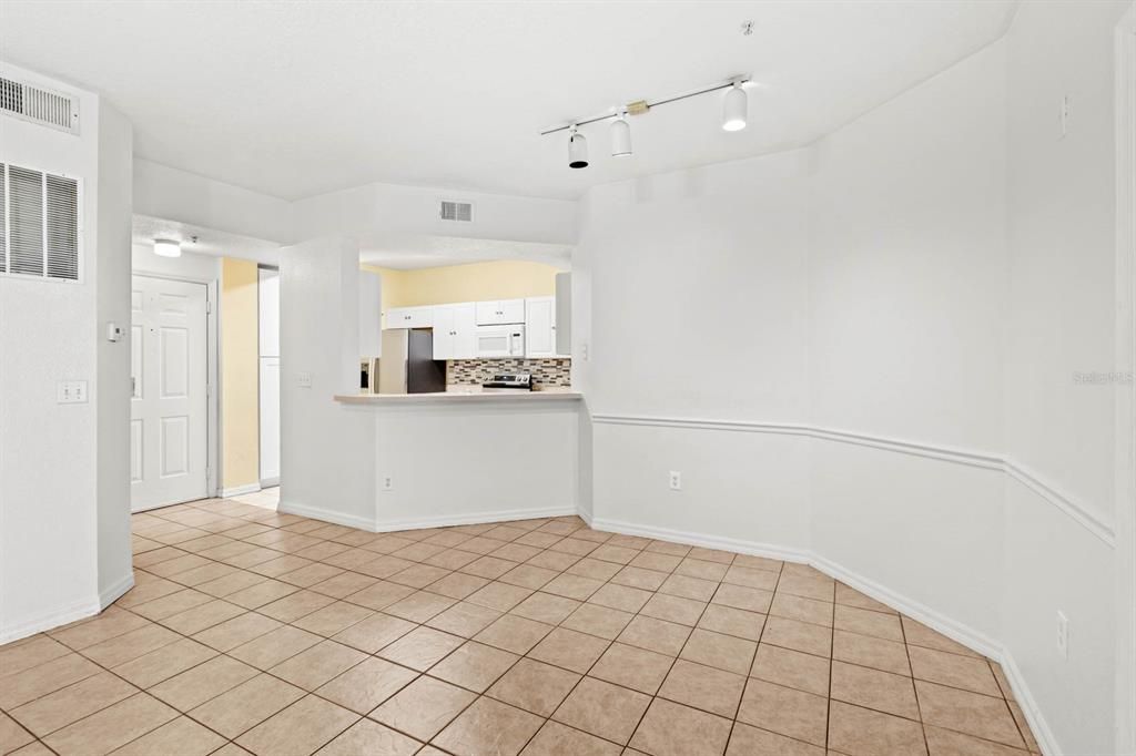 For Sale: $242,000 (3 beds, 2 baths, 1191 Square Feet)