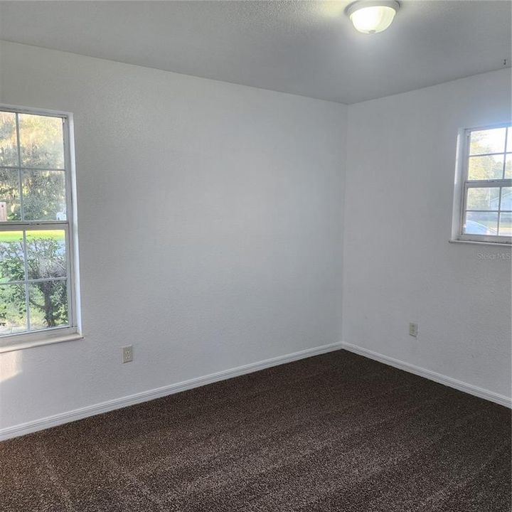 For Rent: $1,400 (3 beds, 2 baths, 1092 Square Feet)