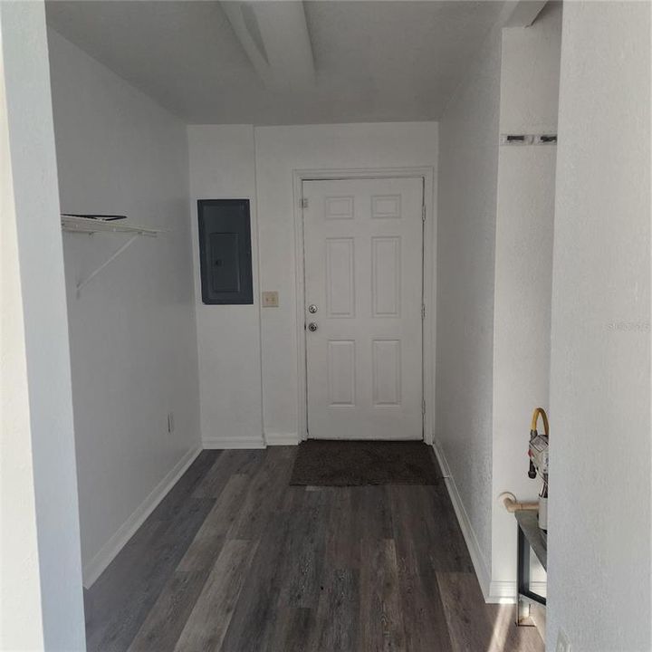 For Rent: $1,400 (3 beds, 2 baths, 1092 Square Feet)