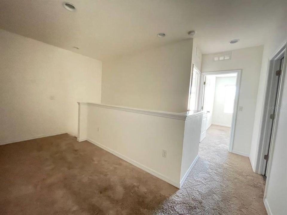 For Rent: $2,195 (3 beds, 2 baths, 1689 Square Feet)