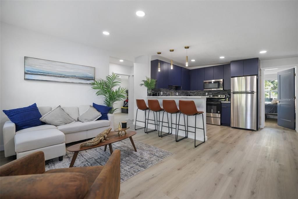 Active With Contract: $425,000 (4 beds, 2 baths, 1424 Square Feet)