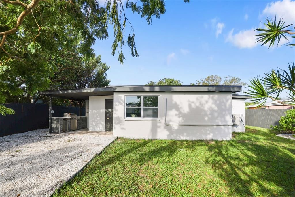 Active With Contract: $425,000 (4 beds, 2 baths, 1424 Square Feet)