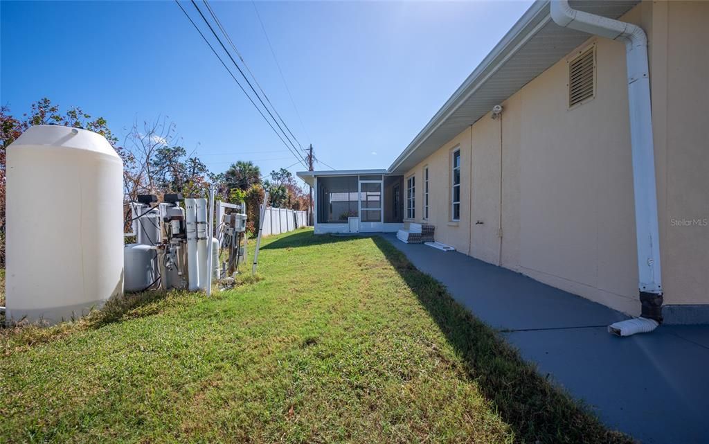 For Sale: $431,500 (2 beds, 2 baths, 1872 Square Feet)