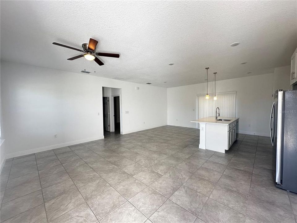 For Rent: $2,100 (3 beds, 2 baths, 1514 Square Feet)