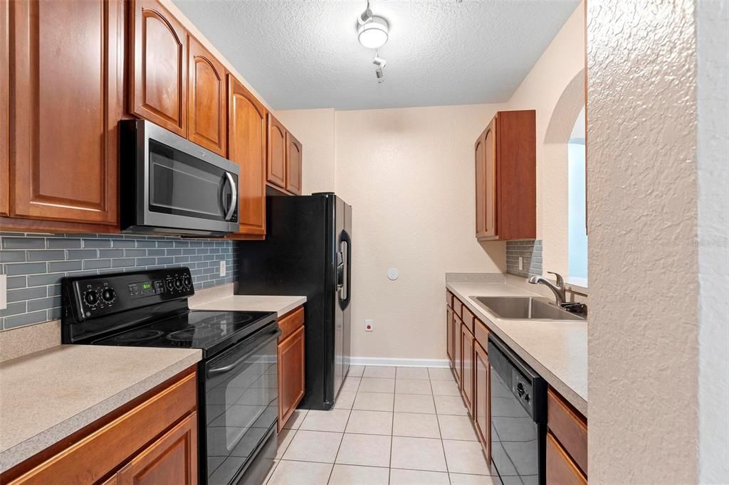 For Rent: $1,990 (3 beds, 2 baths, 1408 Square Feet)