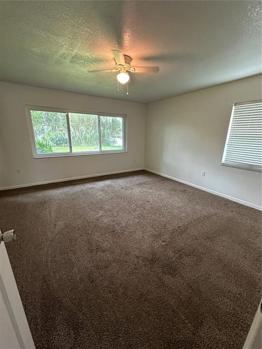 For Rent: $2,000 (3 beds, 2 baths, 1915 Square Feet)