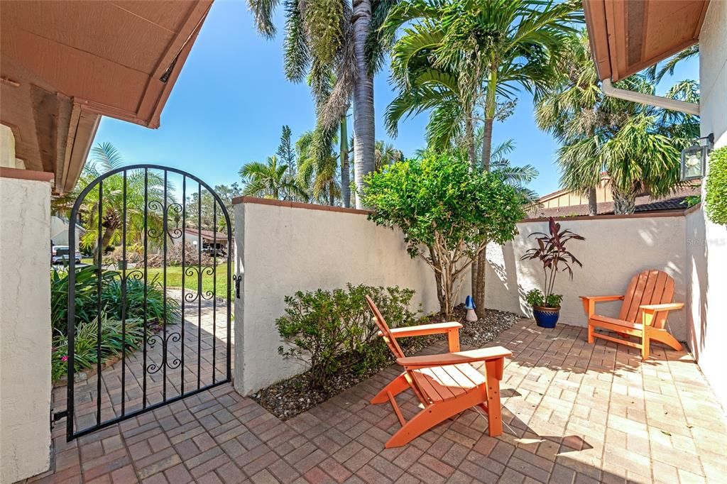 For Sale: $385,000 (2 beds, 2 baths, 1784 Square Feet)