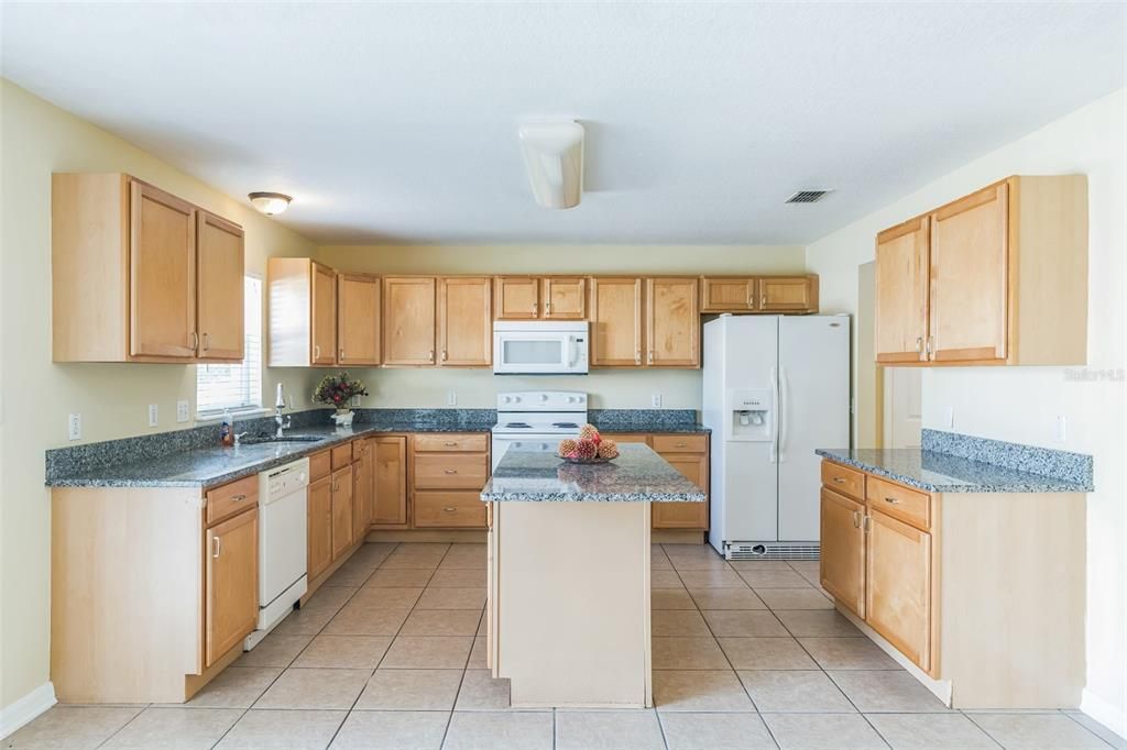 For Sale: $540,000 (4 beds, 2 baths, 3056 Square Feet)