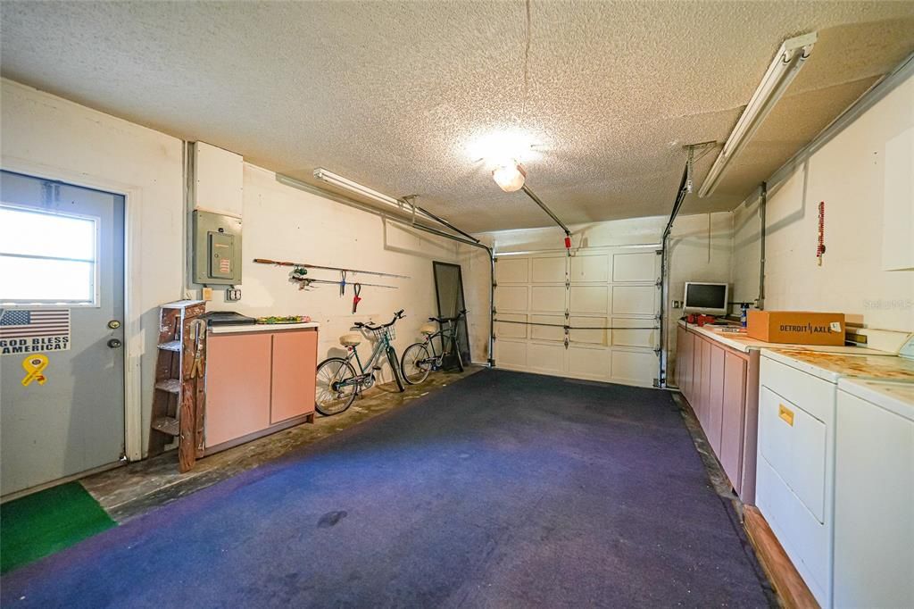 For Sale: $284,900 (2 beds, 2 baths, 1270 Square Feet)