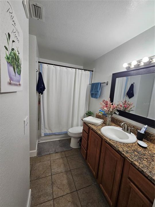 For Sale: $224,900 (2 beds, 2 baths, 934 Square Feet)