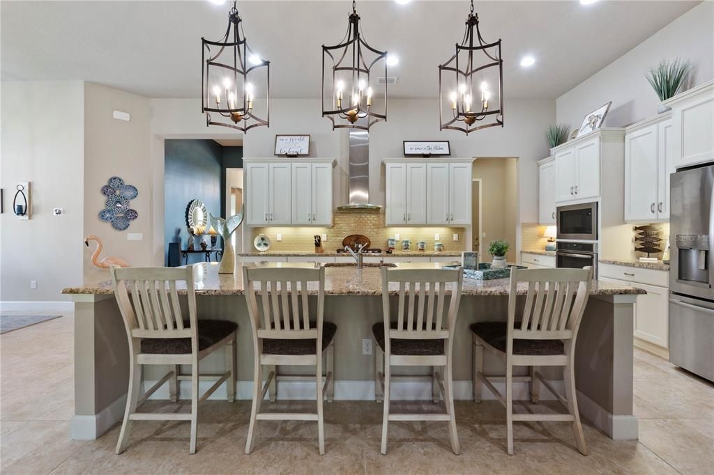 Breakfast Bar w/Custom Light Fixtures