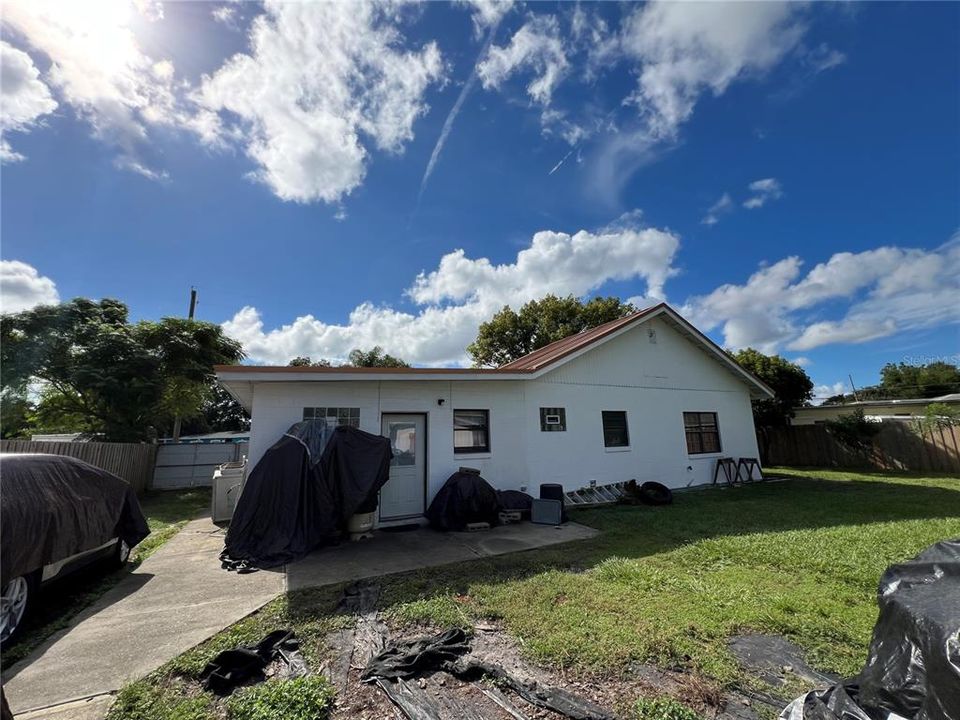 For Sale: $450,000 (4 beds, 2 baths, 1770 Square Feet)