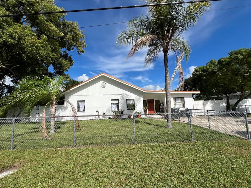 For Sale: $450,000 (4 beds, 2 baths, 1770 Square Feet)