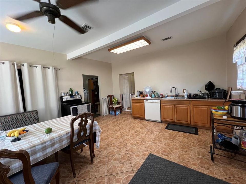 For Sale: $450,000 (4 beds, 2 baths, 1770 Square Feet)