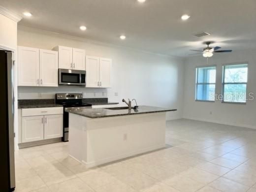 For Rent: $2,295 (3 beds, 2 baths, 1597 Square Feet)