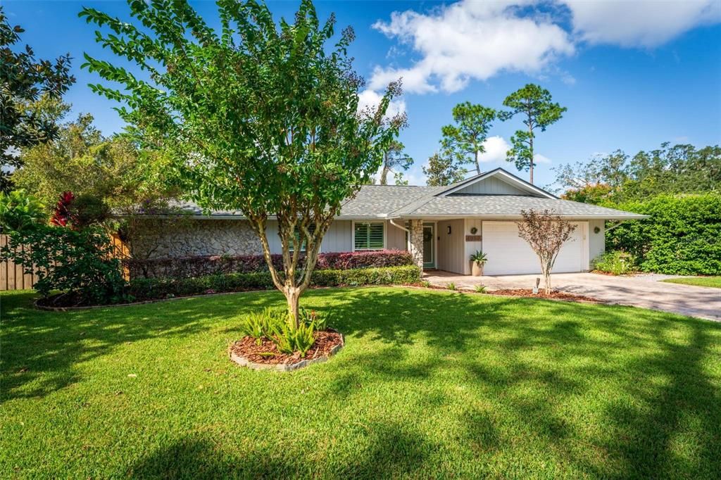 For Sale: $600,000 (3 beds, 2 baths, 1962 Square Feet)