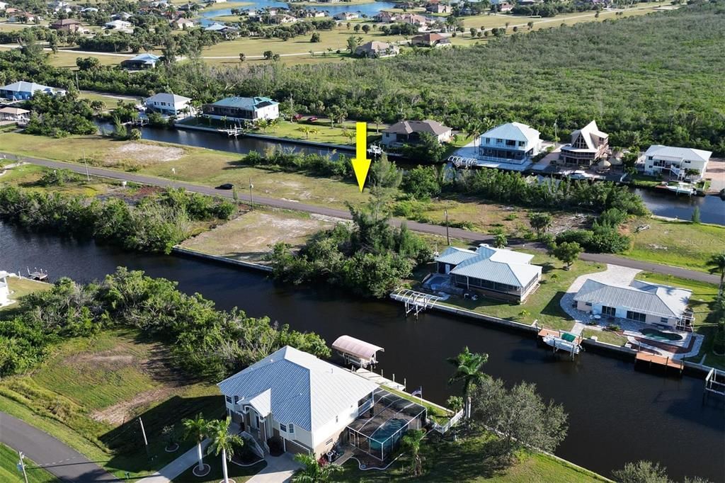 На продажу: $267,000 (0.25 acres)