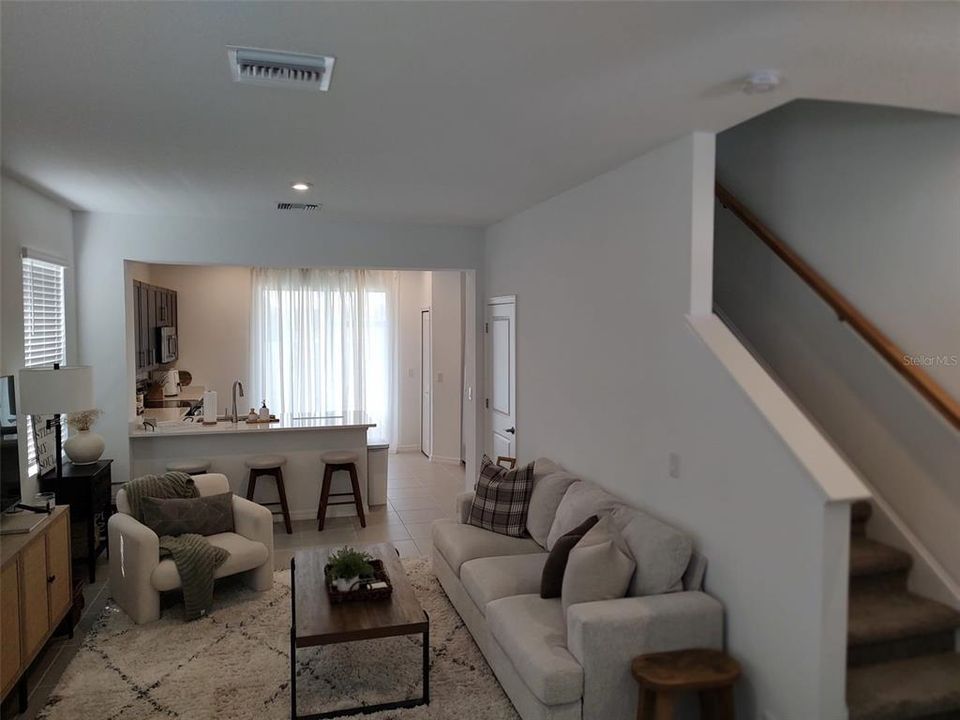 For Sale: $289,900 (2 beds, 2 baths, 1235 Square Feet)