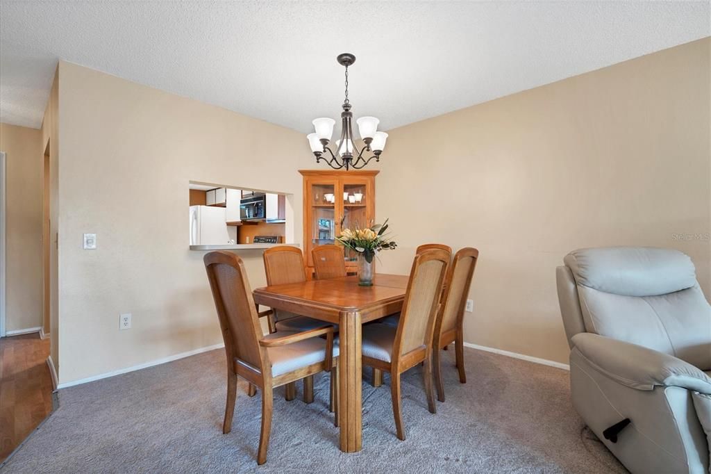 For Sale: $239,900 (2 beds, 2 baths, 1115 Square Feet)