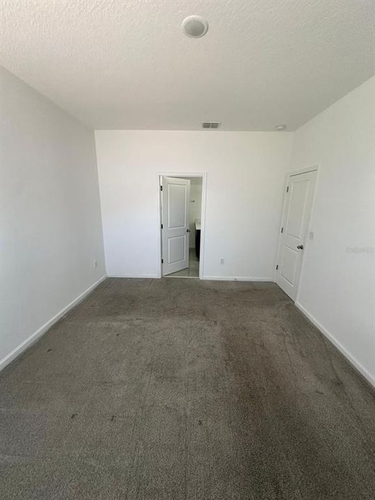 For Rent: $2,500 (4 beds, 2 baths, 1600 Square Feet)