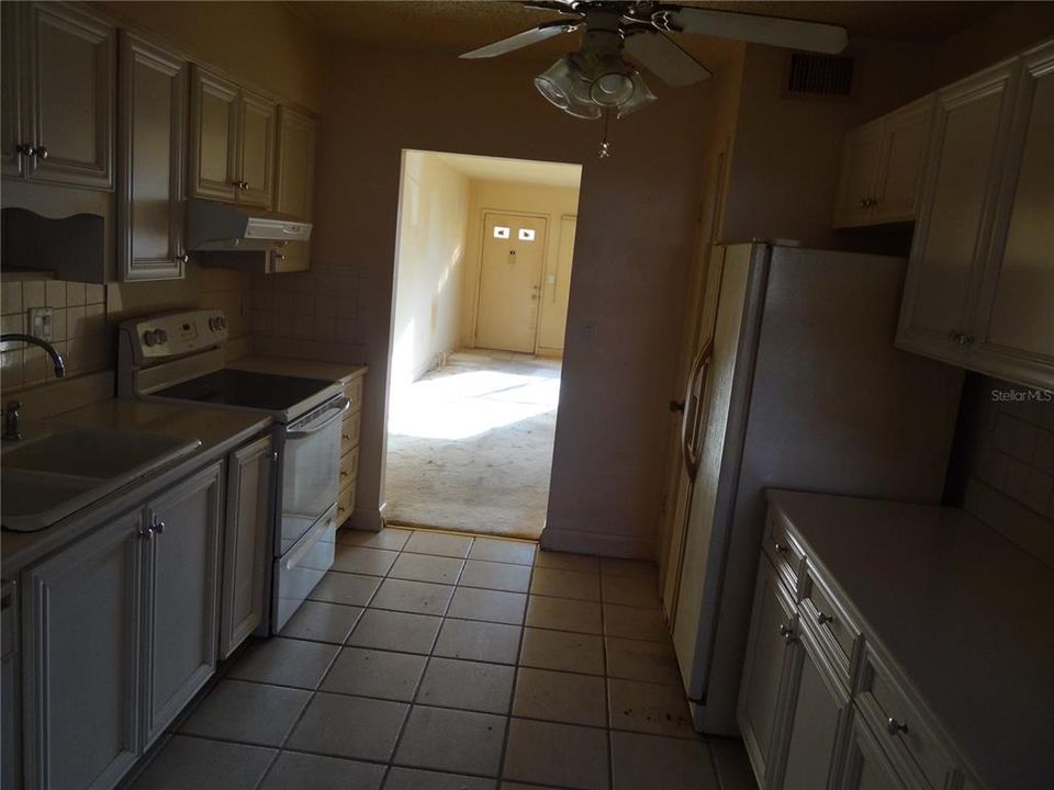 For Sale: $105,000 (2 beds, 1 baths, 1110 Square Feet)