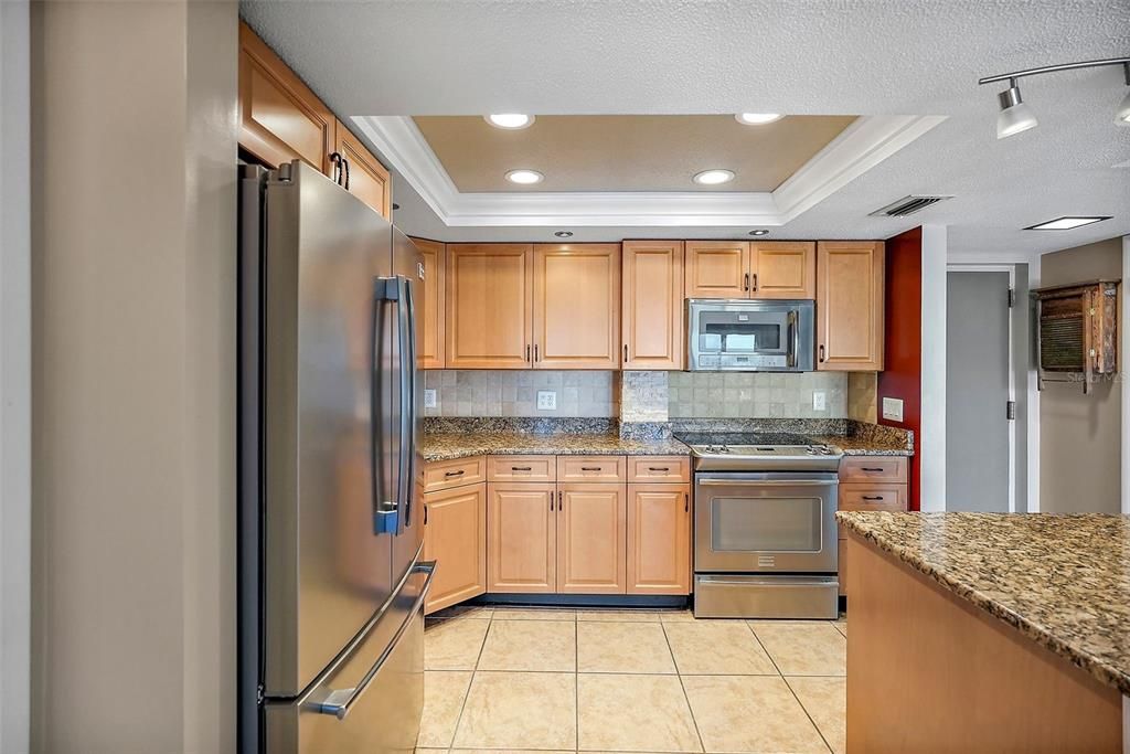 For Sale: $299,900 (2 beds, 2 baths, 1130 Square Feet)