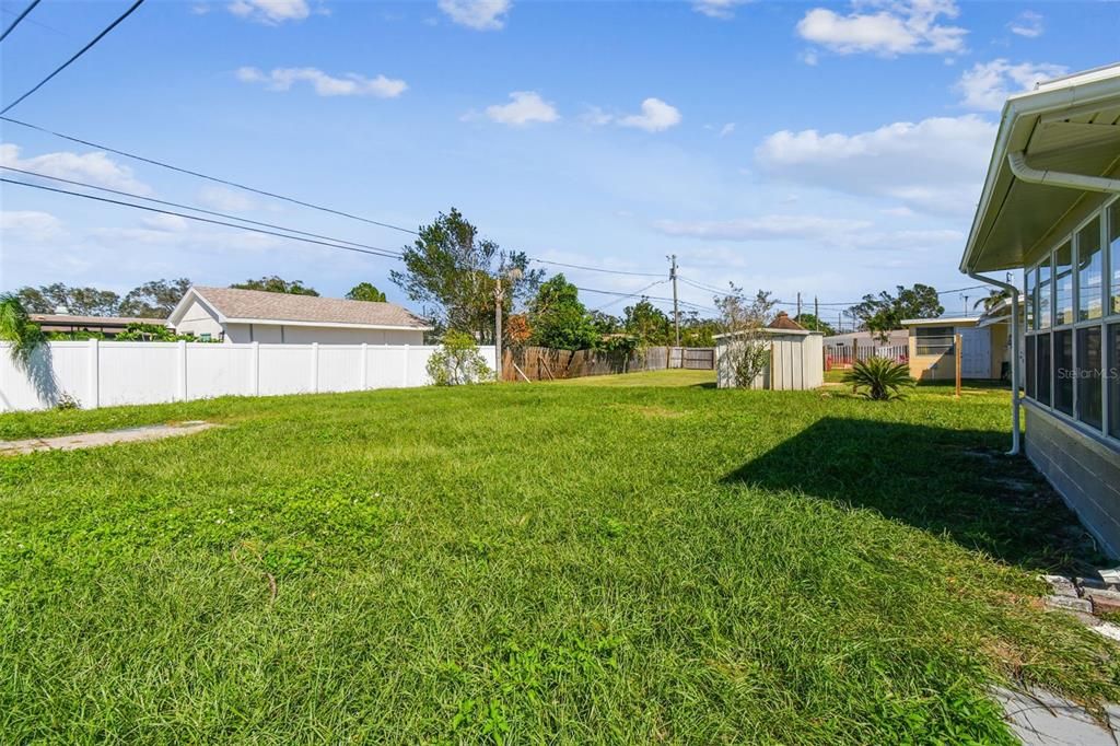 Active With Contract: $479,900 (3 beds, 2 baths, 1243 Square Feet)